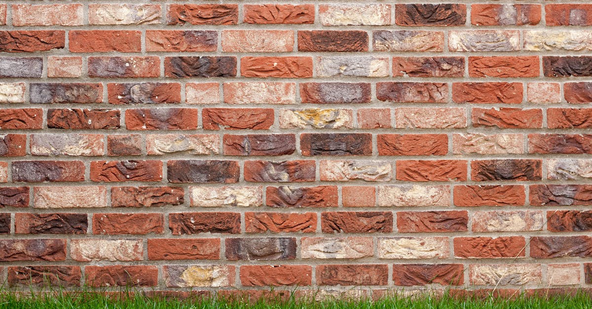 Comparing Random Rubble Stone Cladding to Other Types of Cladding